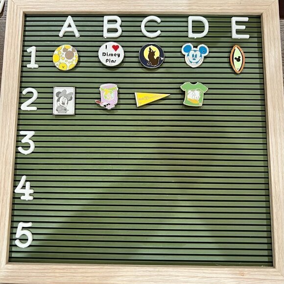 ๐ (4/$32) - RARE DISNEY 2010 Hidden Mickey Resorts Collection Pin: Caribbean - Picture 3 of 5